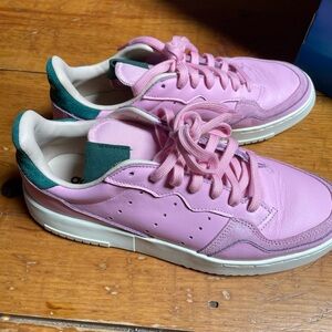Adidas supercourt true pink green 9.5 worn once